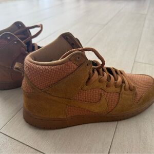 Nike High-Top Sneakers in Brown and Tan